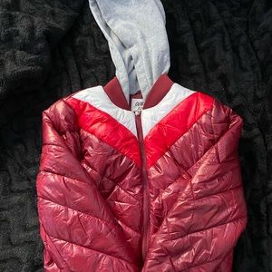 Burgundy hooded puffer jacket